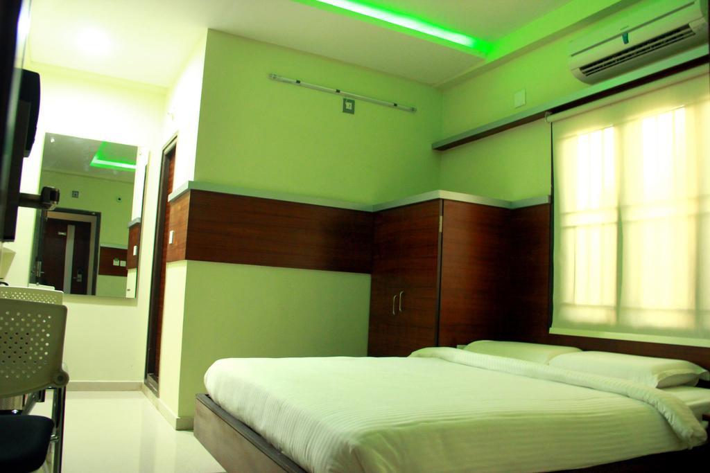 Shubh Vaibhav Inn Visakhapatnam Phòng bức ảnh