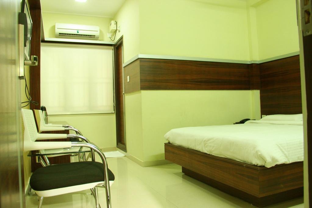 Shubh Vaibhav Inn Visakhapatnam Phòng bức ảnh