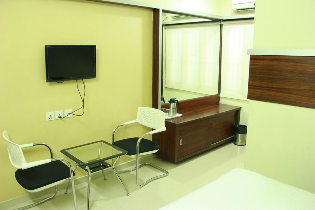 Shubh Vaibhav Inn Visakhapatnam Phòng bức ảnh