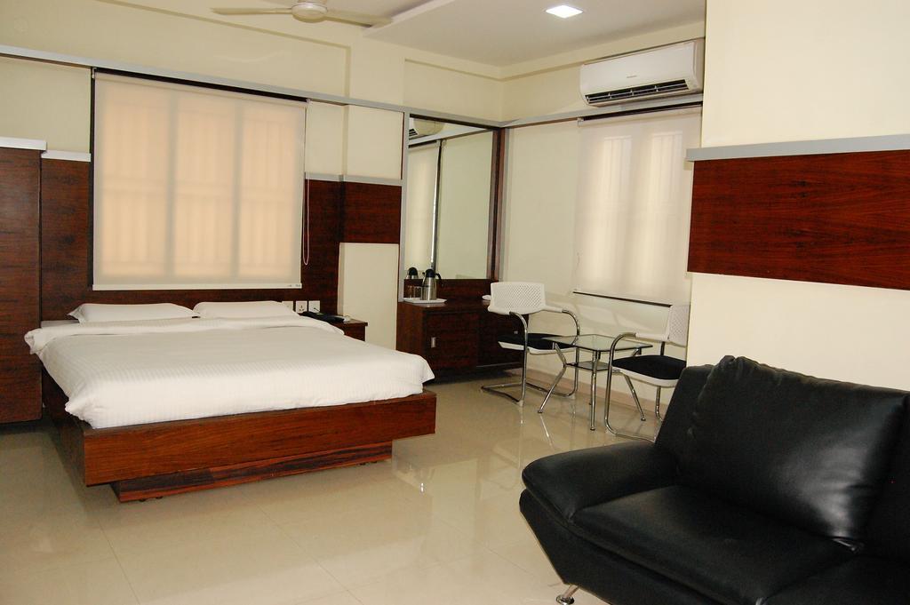 Shubh Vaibhav Inn Visakhapatnam Ngoại thất bức ảnh